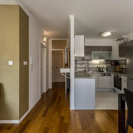Apartment Izabela L