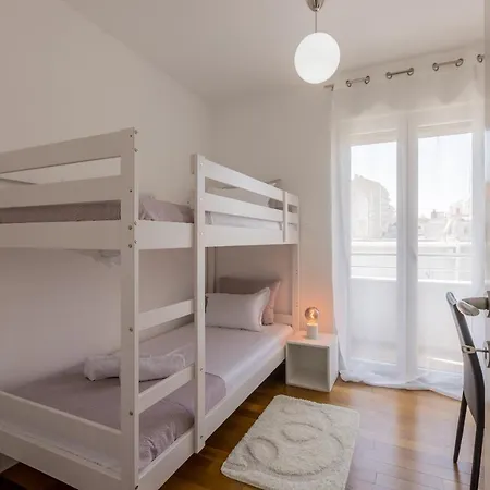 Izabela L Apartment